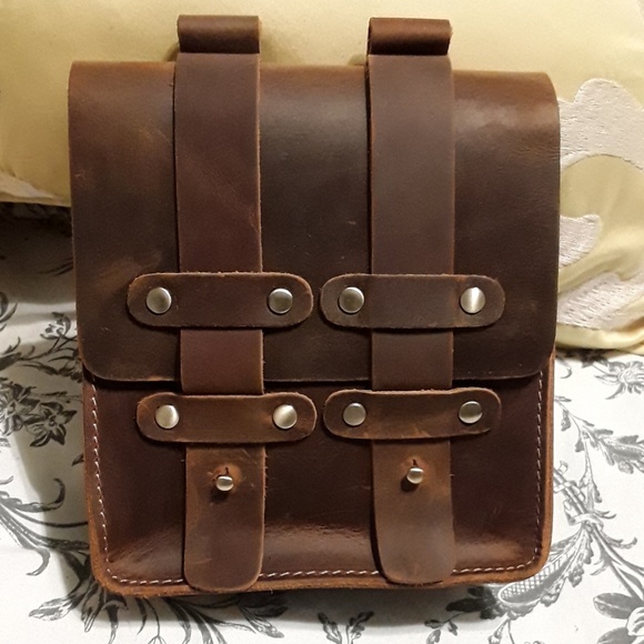 Other - NEW Genuine Leather Waist Belt Pack